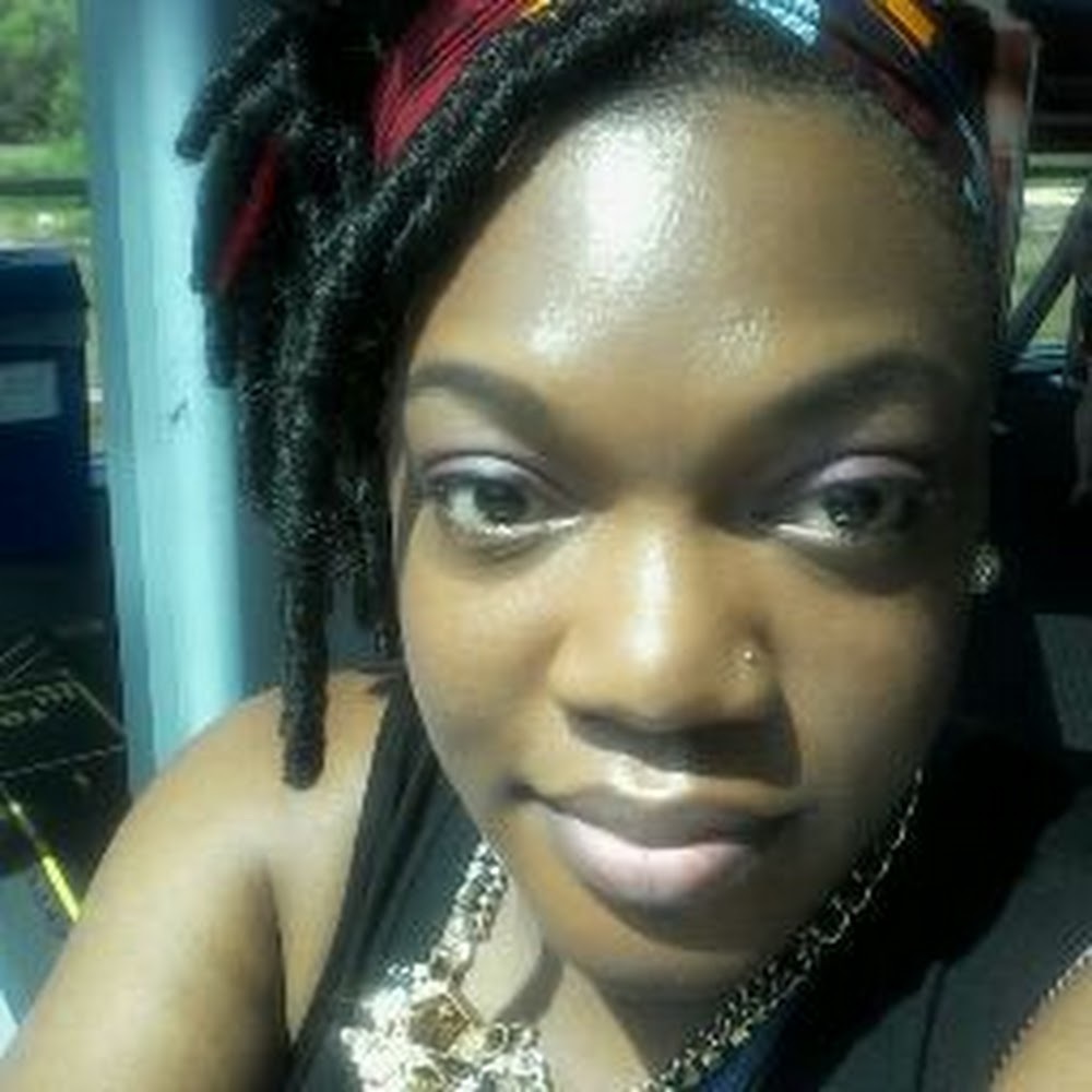 Meet your Posher, Illana